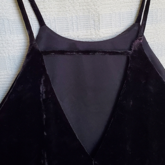 Velour Split Side Tank - Picture 4 of 5